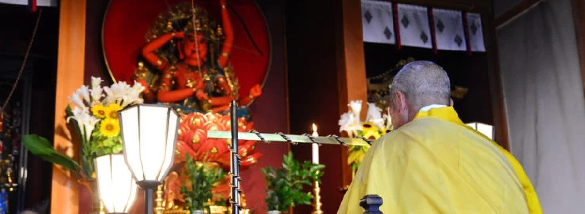 参るより頼みを掛くる柳井津の広き誓いは海の普慶寺